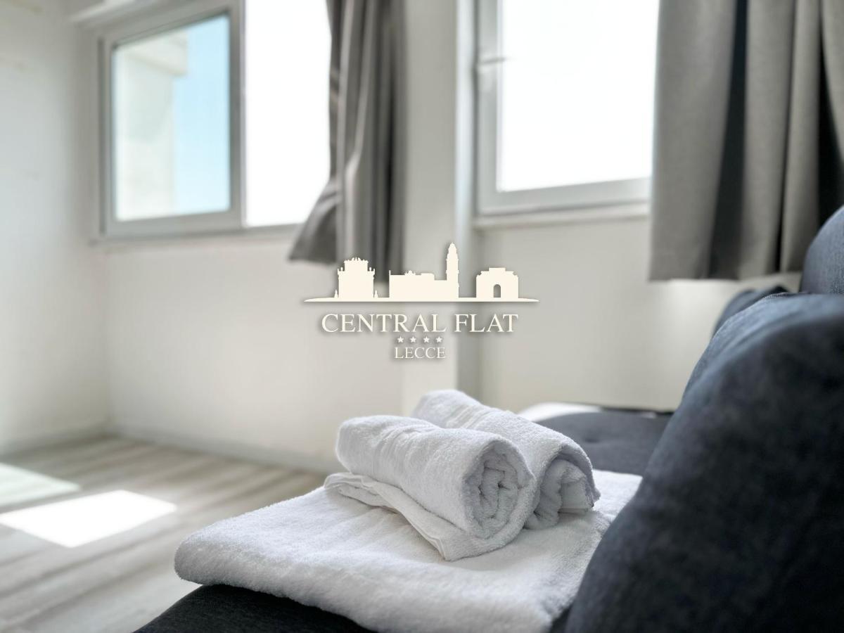 Lecce Central Flat - Attico Con Patio E Parcheggio Privato Διαμέρισμα Εξωτερικό φωτογραφία
